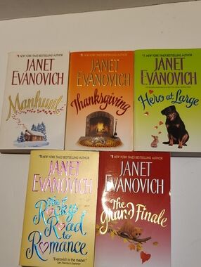 Janet Evanovich Romance Novel Set